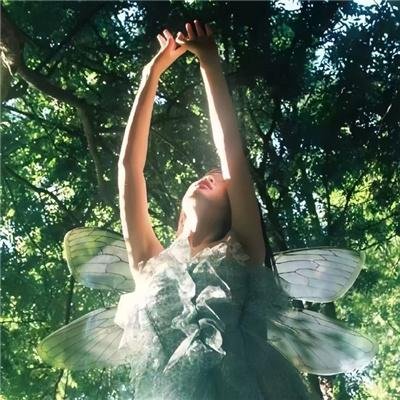 最是深情醒梦人